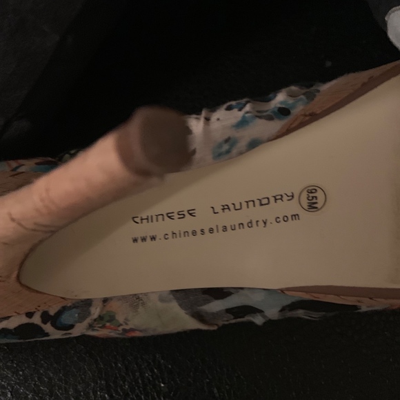 Shoes - Picture 4 of 4